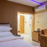 Super Royal (Ubongabasi) 203