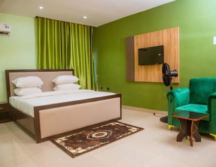 Royal (Emmanuel) 201