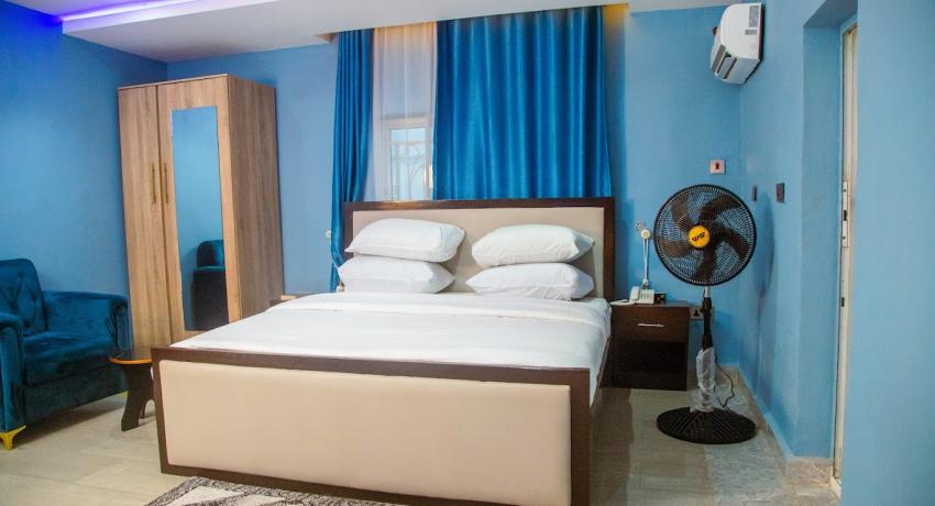 Deluxe (Arit Mma) 101