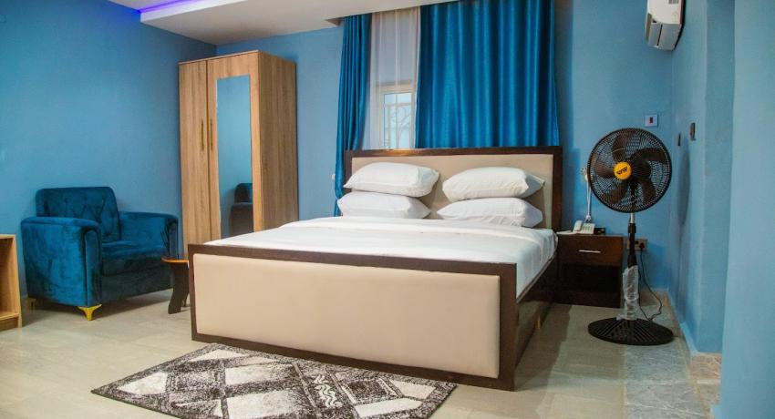 Deluxe (Arit Mma) 101