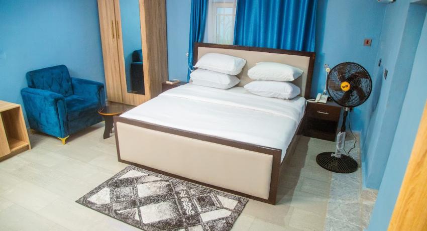 Deluxe (Arit Mma) 101