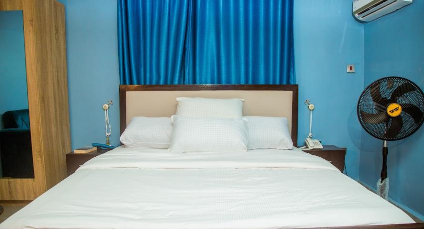 Deluxe (Arit Mma) 101