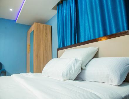 Deluxe (Arit Mma) 101